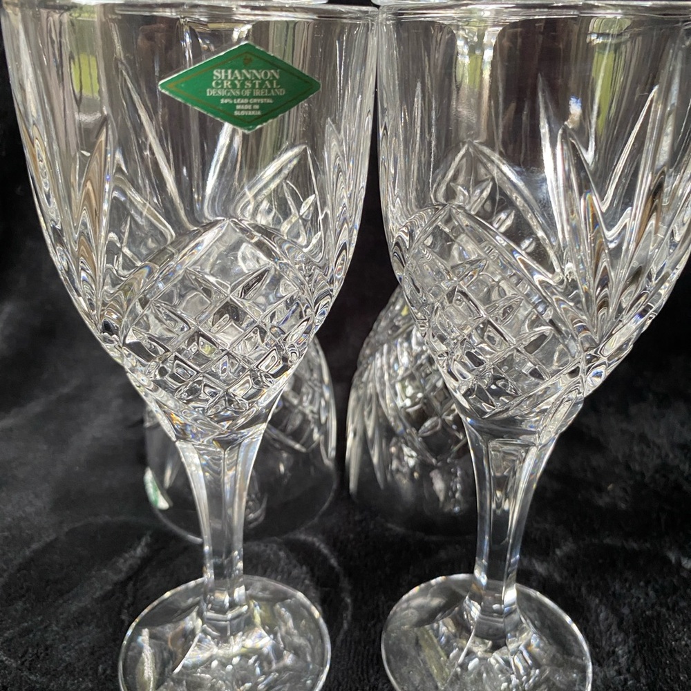 Shannon Crystal Wine Glass Set  of 4 - Shannon Crystal designs of Ireland